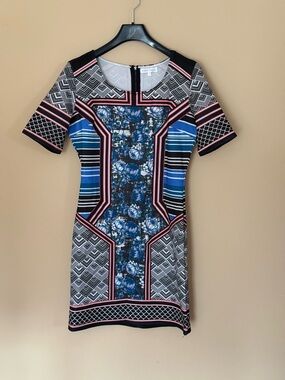NWT Jealous Tomato Women L Blue Pink Black Geo Floral Bodycon Sheath Mini Dress
